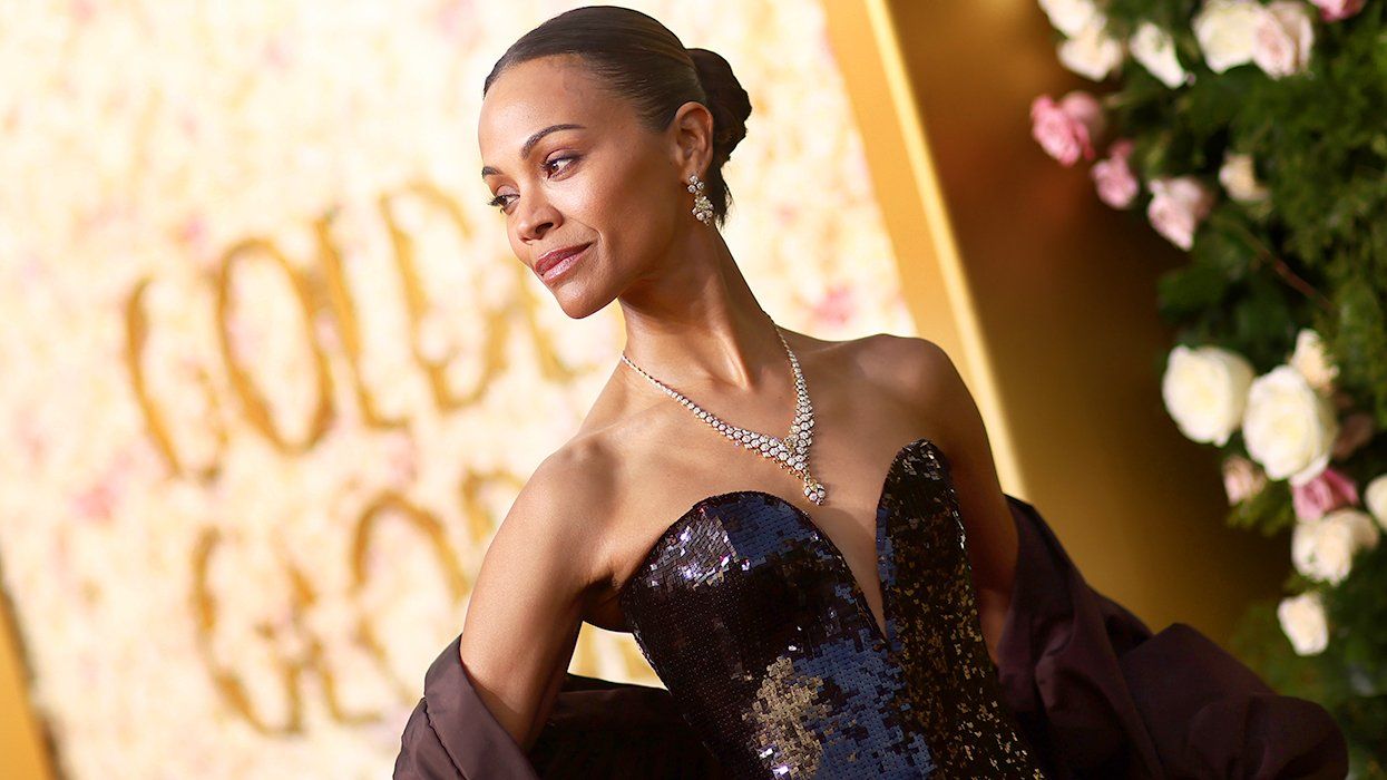 Rus porno aktrisalari Tixomirova Men uni sikdim va ish joyida uning ichiga kirdim.