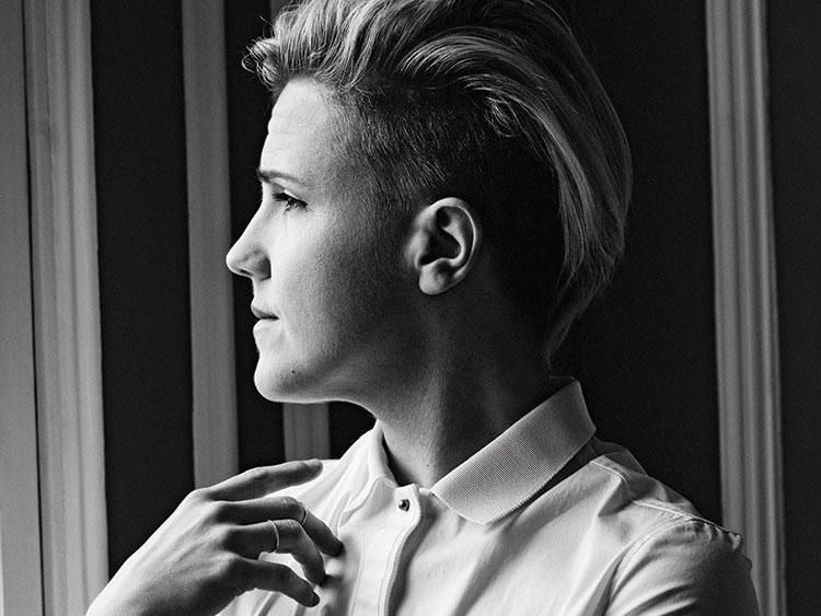 Hannah Hart, Digital Personality and Reckless Optimist