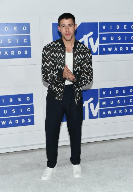 Nick Jonas, MTV, VMAs
