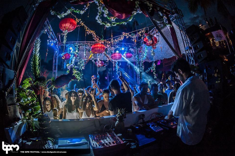 是保羅關閉名人去約會同性戀