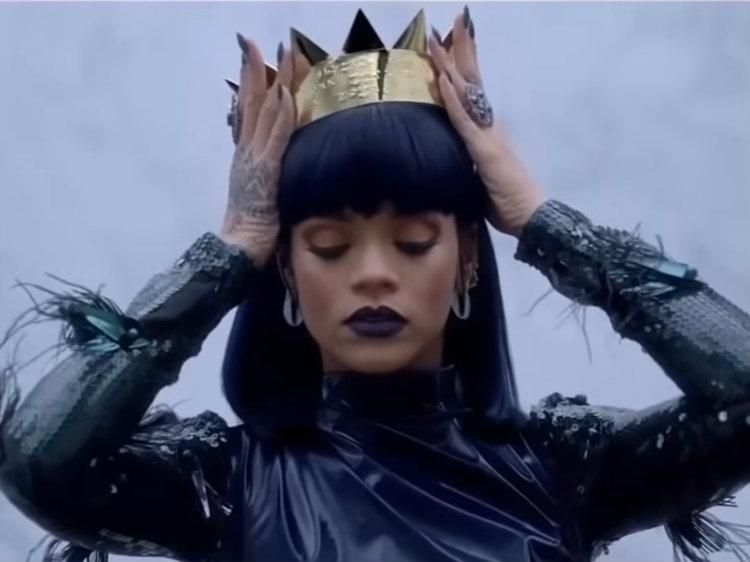 Rihanna Surpasses Michael Jackson in Billboard Top 10 Hits