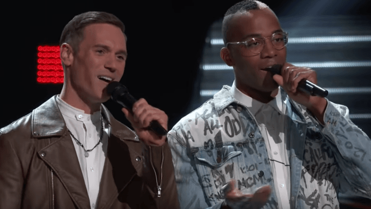 Kelly Clarkson Brought to Tears By Gay Couple's 'Voice' Audition