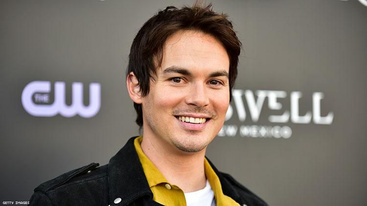‘Pretty Little Liars’ Star Tyler Blackburn Comes Out as Queer