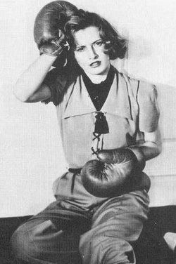 Barbara Stanwyck  nackt