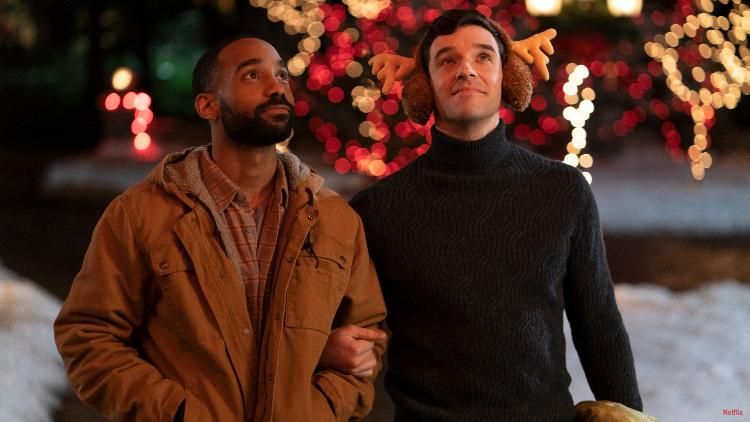 netflix-gay-christmas-rom-com-single-all-the-way-first-look-images.jpg