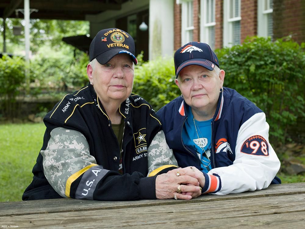 Hank, 76, and Samm, 67, North Little Rock, AR, 2015 Image courtesy of projects+gallery and Jess T. Dugan.