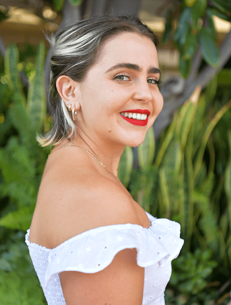 Mae Whitman was one of seven celebrities to come out as pansexual in 2021