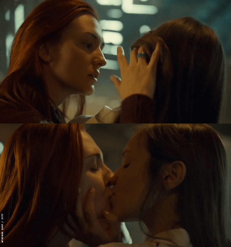 Nicole and Waverly making out